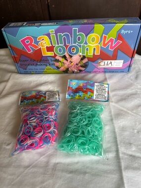 Rainbow Loom Kit NEW + 2 Refill Packs Bracelet Making Kit